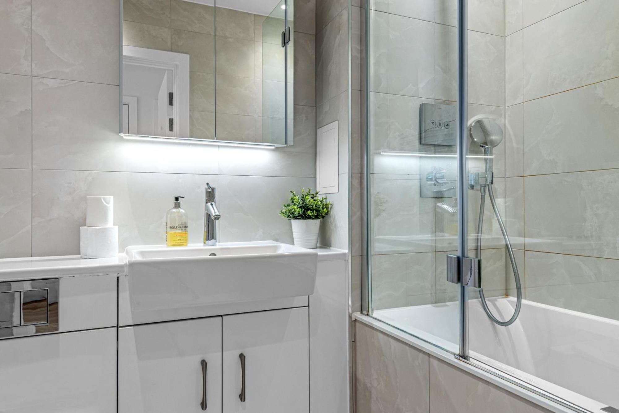 Londwell, Heart Of Notting Hill, Balcony Suite Luxury London Exterior photo